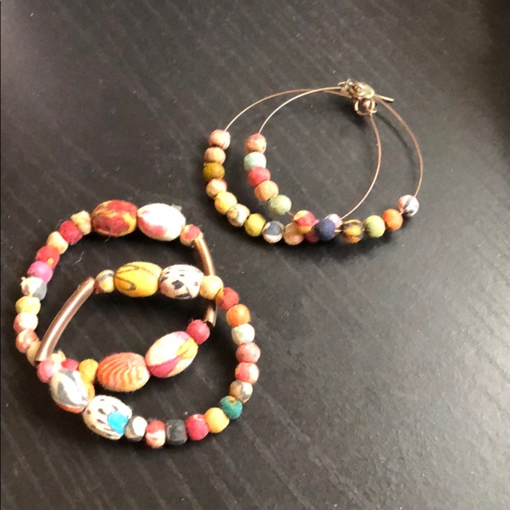 Hoop earrings & 2 bracelets